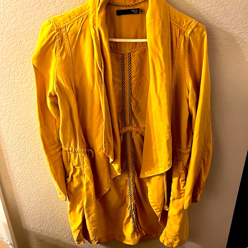 Yellow jacket